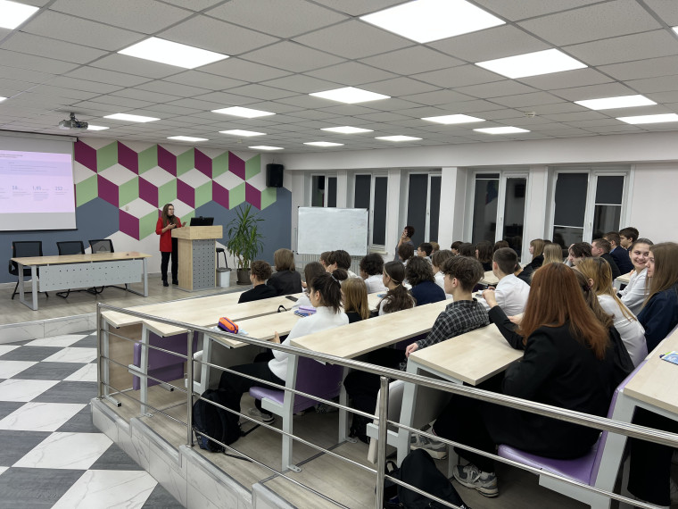 Профориентационная встреча  представителей Филиала ПАО «Россети Сибирь» - «Красноярскэнерго»  с  обучающимися 9-х классов.